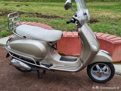 Vespa LX 50 beige